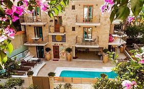 Leda Suites
